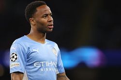 Chelsea sẽ rất đáng xem nếu có Raheem Sterling