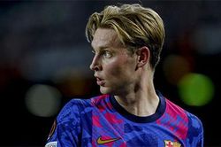 Hôm nay Barca và MU đàm phán chuyển nhượng De Jong
