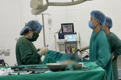 Nhiều năm đau bụng, đi ngoài ra máu tưởng bệnh trĩ, kết quả mắc ung thư trực tràng