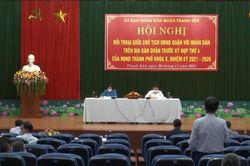 Chủ tịch UBND quận Thanh Khê đối thoại với người dân