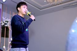 Sau khi bị chê 'xuống cấp' giọng hát vì mải mê 'tấu hài', Hồ Quang Hiếu giờ hát hò ra sao?