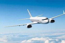 Giá vé máy bay tăng mạnh