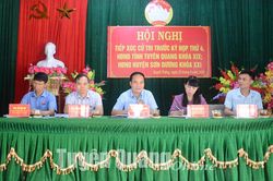 Đồng chí Phó Chủ tịch UBND tỉnh Hoàng Việt Phương tiếp xúc cử tri xã Quyết Thắng
