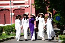 Giáo dục Giáo dục Ngày hội 'Áo dài và nữ sinh'