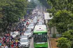 Hà Nội: Đề xuất cho phép một số phương tiện đi vào làn đường xe buýt BRT
