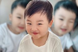 Bé Bo nhà Hòa Minzy đã ra dáng ca sĩ lắm rồi: Bập bẹ hát hit của Đức Phúc cùng loạt biểu cảm 'siêu cưng'