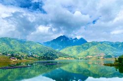 'Hồ nước trên mây' cao nhất Đông Dương, đẹp như thiên đường nằm sát Sapa