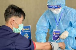 Người dân không mặn mà với việc tiêm vắc xin COVID-19 mũi tăng cường: Bài toán khó cho công tác chống dịch!
