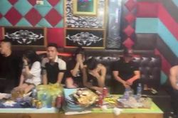 Bắt quả tang 44 đối tượng tụ tập 'bay lắc' tại quán karaoke