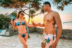 Những cặp đôi Vbiz xứng danh 'ông hoàng bà chúa' bãi biển: Phương Trinh Jolie - Lý Bình, Hồ Ngọc Hà - Kim Lý 'đốt mắt' người hâm mộ!