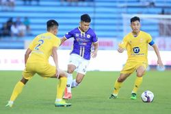 Chia điểm Nam Định, Hà Nội FC lỡ cơ hội lên đầu bảng