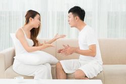 Đang phải ở nhà thuê, thế mà chồng lại xây cho bố tôi ngôi nhà 1 tỷ và lý do anh đưa ra làm tôi bật khóc