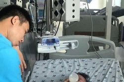 Nhầm sốt xuất huyết với rối loạn tiêu hóa, bé 7 tháng tuổi nguy kịch