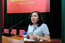 Không thể coi COVID-19 là bệnh nhẹ, cần thiết tiêm nhắc