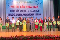 Tiếp tục đẩy mạnh thực hiện có hiệu quả Nghị quyết Trung ương 4