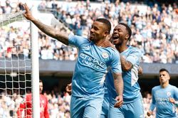 Sterling, Jesus ra đi, Man City vẫn ổn