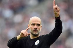 Man City: Guardiola sẽ 'chơi nghề' khi có Haaland và Phillips