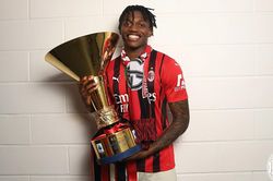 Mùa Hè của Milan: Giữ chân Leao là nhiệm vụ tối thượng