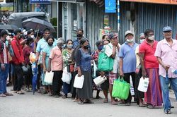 Sri Lanka cử hai bộ trưởng tới Nga mua nhiên liệu giữa khủng hoảng năng lượng trầm trọng