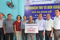 PC Đà Nẵng bàn giao nhà Đại đoàn kết trên địa bàn phường Tân Chính (quận Thanh Khê)