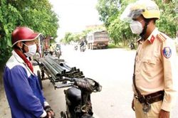 Bạn đọc Bạn đọc Xử lý xe thô sơ tự chế chở hàng cồng kềnh: Không chỉ là tuyên truyền