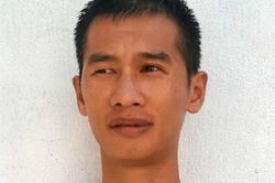Hứa làm giúp sổ đỏ để chiếm đoạt tài sản