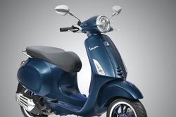 Vespa tung thêm bộ sưu tập màu mới và hạ thấp yên xe cho hợp người Việt