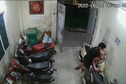 Đi đêm về, cô gái bị gã biến thái xông thẳng vào nhà trọ khống chế sàm sỡ