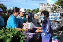 Hơn 6.000 lượt người cao tuổi tham gia dọn vệ sinh môi trường
