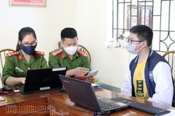 Hết lòng vì nhân dân phục vụ