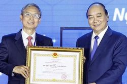 Chủ tịch Nước Nguyễn Xuân Phúc dự Lễ kỷ niệm 50 năm thành lập Tổng Công ty Dược Việt Nam