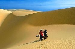Vùng núi Bắc Bộ có mưa, miền Trung nắng rát