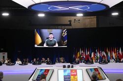 Ukraine cần 5 tỷ USD mỗi tháng từ NATO, Mỹ tăng cường lực lượng tại châu Âu