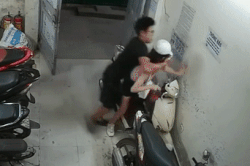 Triệu tập thanh niên khống chế, sàm sỡ cô gái ở nhà trọ