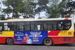Xử phạt 120 triệu cho hành vi dán quảng cáo web cá độ trên xe buýt