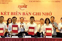 Cùng nhau hợp tác xử lý và công bố tin giả trên không gian mạng