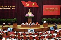 Phải tạo cơ chế để cán bộ không dám tham nhũng, không cần tham nhũng