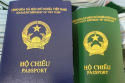 Cận cảnh hộ chiếu mẫu mới chính thức được cấp từ 1-7