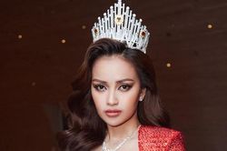 Vừa mới đăng quang, Hoa hậu Ngọc Châu đã gây hoang mang vì tiết lộ thông tin bất nhất