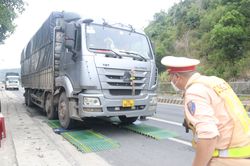 Đà Nẵng: Ra quân xử lý xe cơi nới, chở hàng quá tải trọng