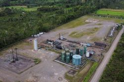 Xuất khẩu dầu thô Oriente của Ecuador bị đình chỉ