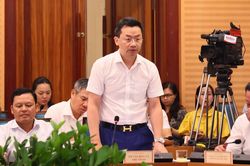 Sở Văn hóa và Thể thao Hà Nội yêu cầu Nhà hát kịch báo cáo việc diễn viên Hồng Đăng đi châu Âu