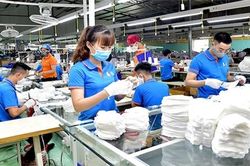 Ngành sản xuất trở lại mạnh mẽ sau nửa năm