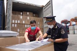Bóc trần thủ đoạn buôn lậu, ngành hải quan tăng thu ngân sách hơn 200 tỷ đồng