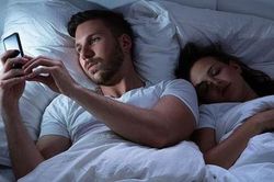 Đi du lịch cùng chồng, chưa kịp vui mừng vì như được nghỉ tuần trăng mật lại hứng chịu sốc từ chồng