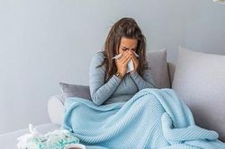 Anh: Lo ngại một đợt dịch cúm sớm kết hợp với bệnh đậu mùa khỉ và dịch COVID-19 gia tăng