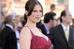 Hayley Atwell yêu người mới sau chia tay Tom Cruise