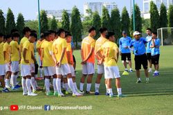 Bóng đá Việt Nam hôm nay: Bình Định vs HAGL (18h00). U19 Việt Nam vs U19 Indonesia (20h30)