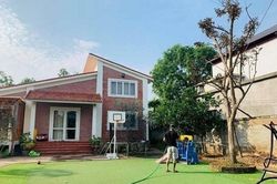 Hai biệt thự đắt giá ở Hà Nội của diễn viên Hồng Đăng