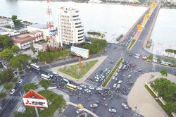 Vạch trắng và làn rẽ phải…